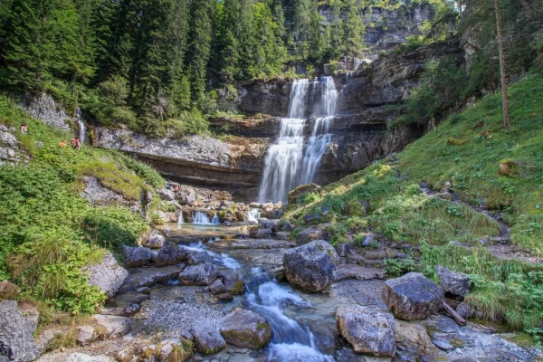 Cascate in paesaggio
